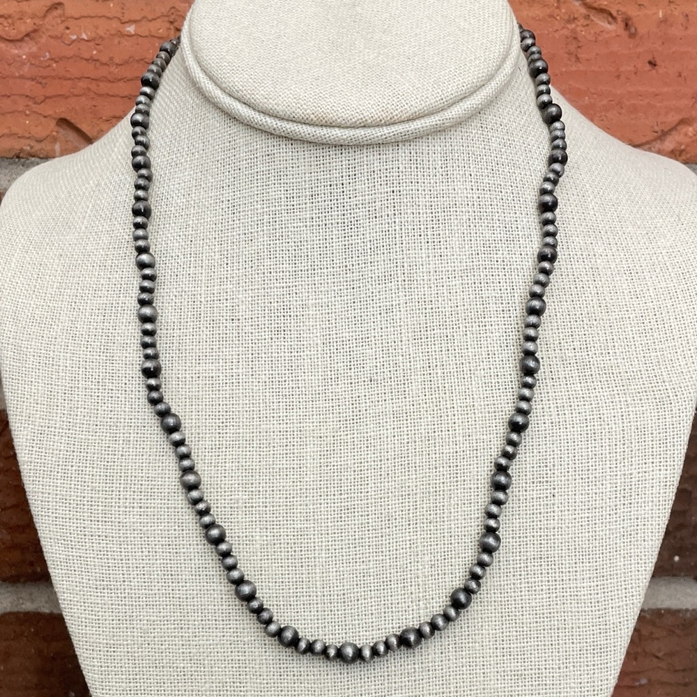 Delicate Graduated Navajo Style Pearl Necklace
